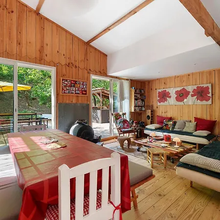Vakantiehuis Eden Pyla